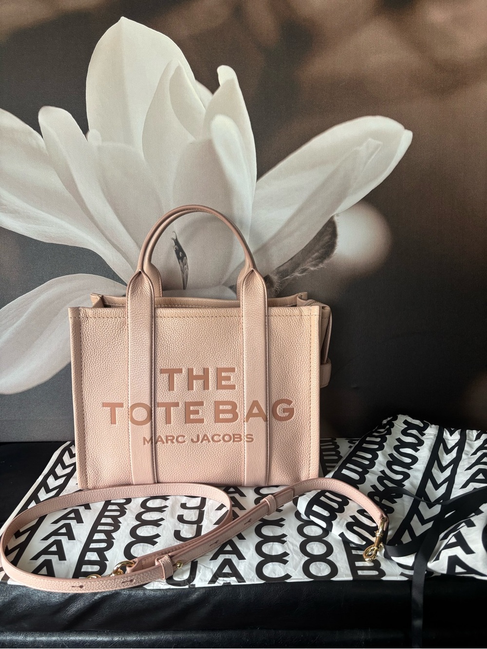 Marc Jacobs The Tote Bag in Blush Pink Leather MEDIUM - Picture 2 of 15